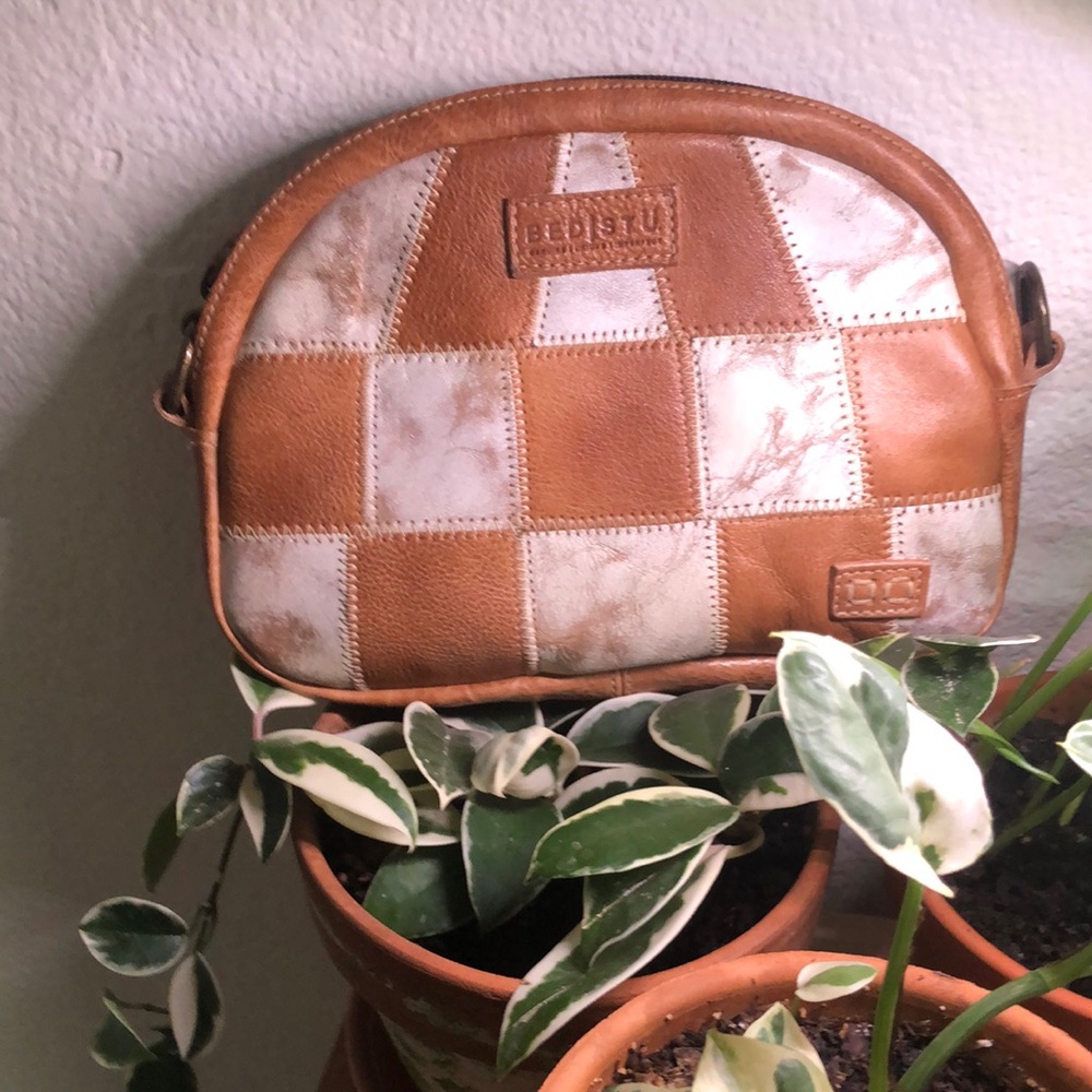 NWT. Abundance BedStu crossbody bag